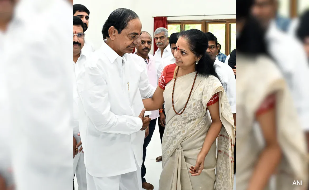 K Kavitha Met with His Father After Releasing from Jail